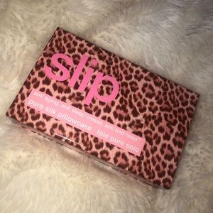 Slip Silk Leopard Queen Zippered Pillowcase